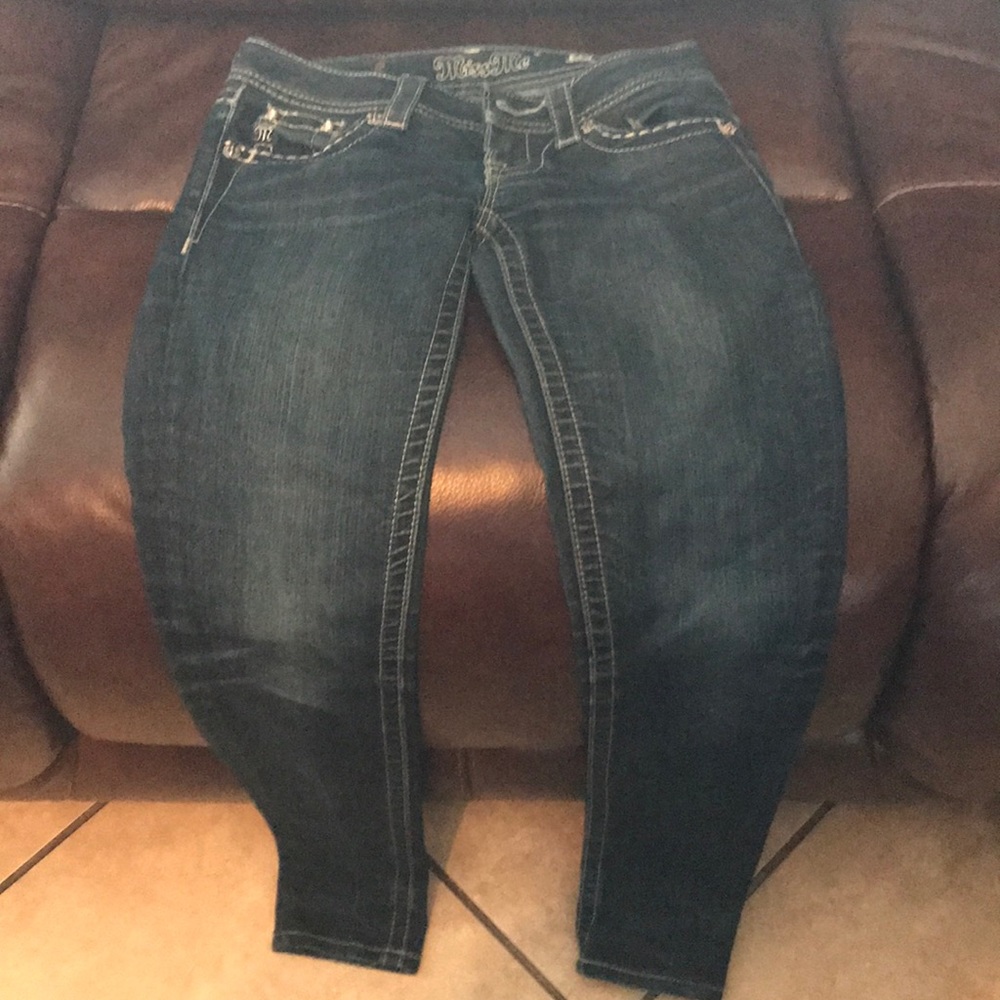 Miss Me skinny jeans.                       Traded